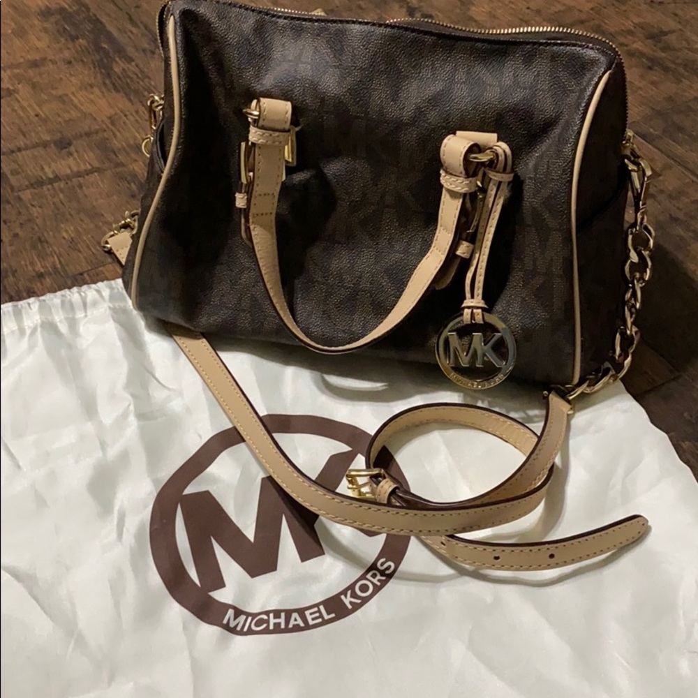 Michael Kors Grayson Medium Satchel